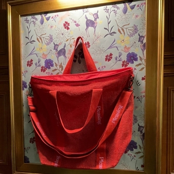 Harry Styles Pleasing Pop Up Holiday Beach Bag Tote Red - Picture 1 of 7